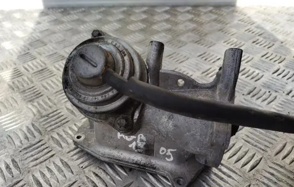 Mercedes-Benz A W169 EGR valve