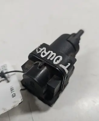 Volkswagen Touran I Brake pedal sensor switch 6Q0945511