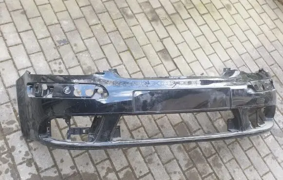 Volkswagen Golf Plus Front bumper 5M0807221