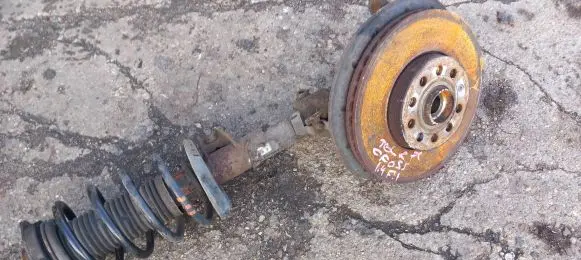 Volkswagen Touran I Front wheel hub spindle knuckle