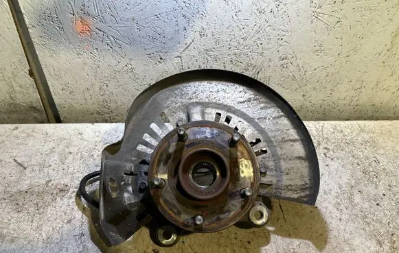 Chrysler Pacifica Front wheel hub 68189018AC