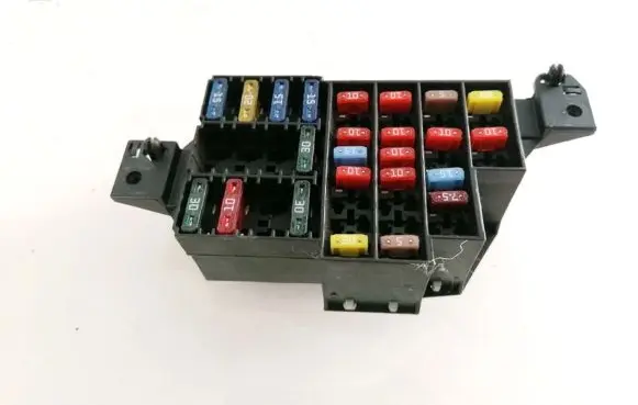 Dacia Sandero Fuse box set 7703297597C