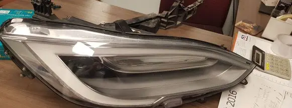 Tesla Model S Headlight/headlamp 105817000D 002034511700001 009611