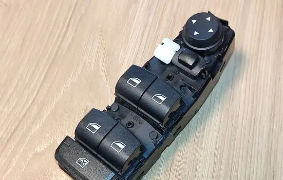 BMW X3 F25 Electric window control switch 9208108 61319208108 10500546L