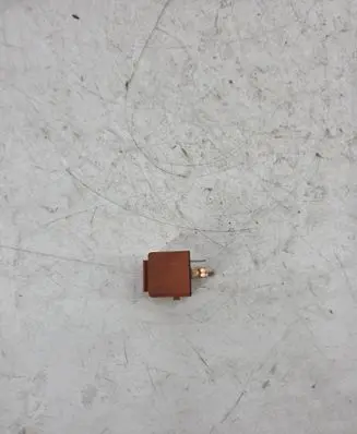 BMW 5 E34 Other relay 0332019456