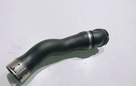 BMW 5 E60 E61 Intercooler hose/pipe 7789048 D0G0P0189V