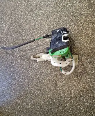 Hyundai i40 Front door lock