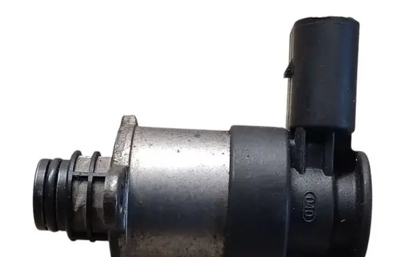 Audi A5 8T 8F Fuel pressure sensor 0928400708