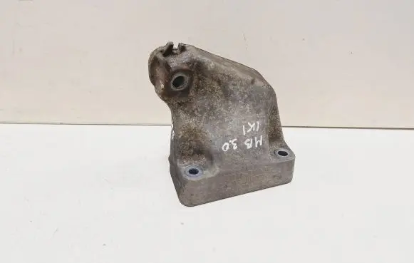 Mercedes-Benz R W251 Engine mounting bracket A6422230204 AC46000