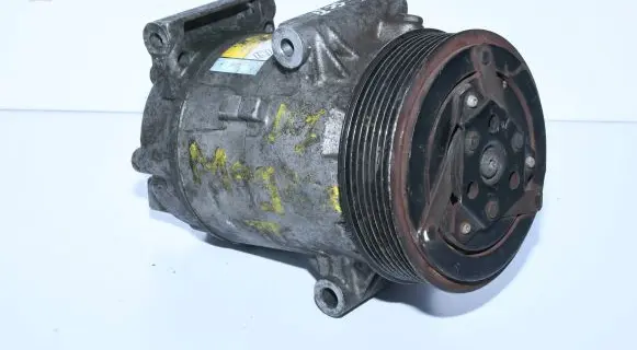 Renault Megane II Air conditioning (A/C) compressor (pump) 8200053264