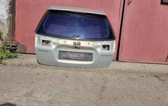 Subaru Outback Tailgate/trunk/boot lid 