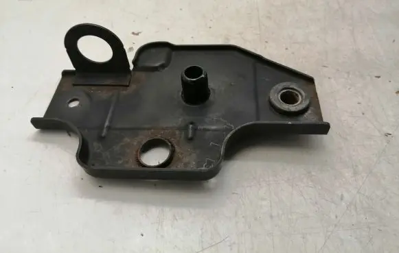 Toyota Avensis T270 Radiator mount bracket 165050R060