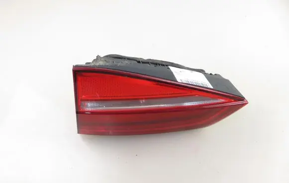 Volkswagen Jetta VI Rear/tail lights 