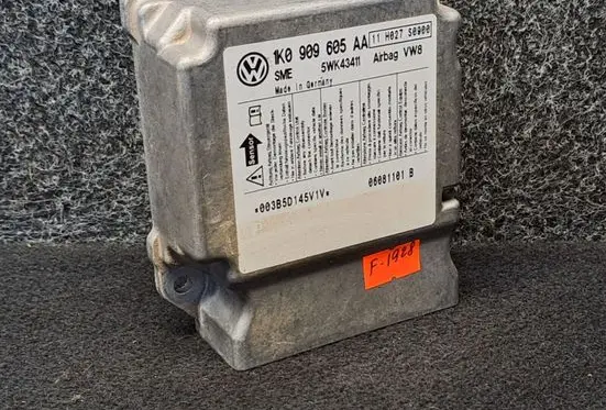 Skoda Octavia Mk2 (1Z) Airbag control unit/module 1K0909605AA