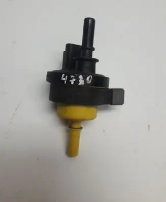 Renault Kadjar Vacuum valve V29122964