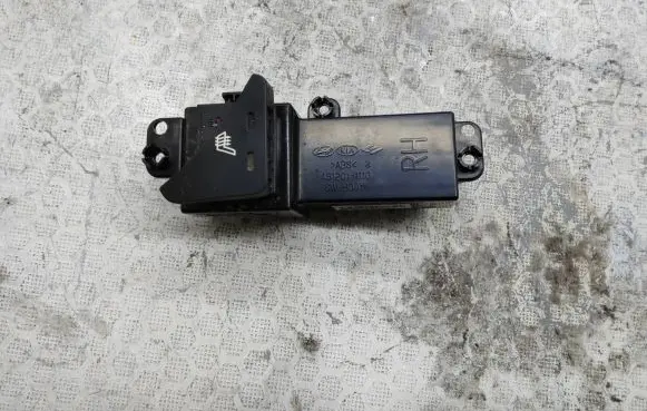 KIA Sportage Other switches/knobs/shifts 4912011110