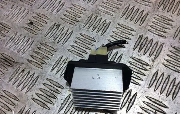 Subaru Legacy Heater blower fan relay 0778001070