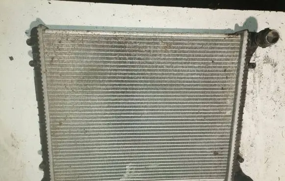 Audi A2 Coolant radiator 8Z0121251D