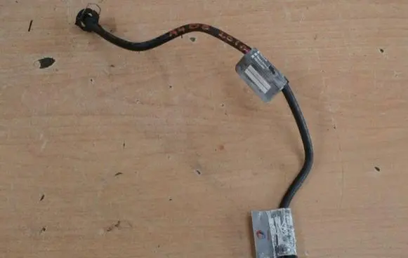 Audi A4 S4 B8 8K Fuel line pipe
