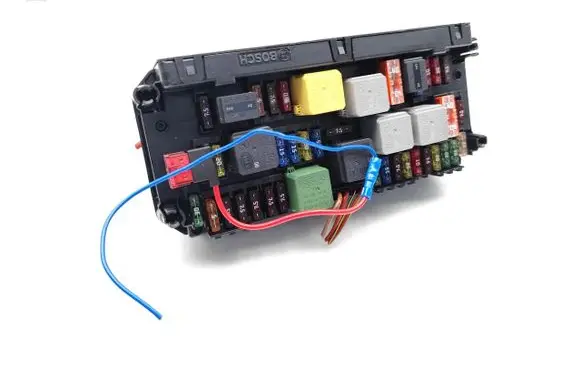 Mercedes-Benz E AMG W212 Fuse module A2129002627