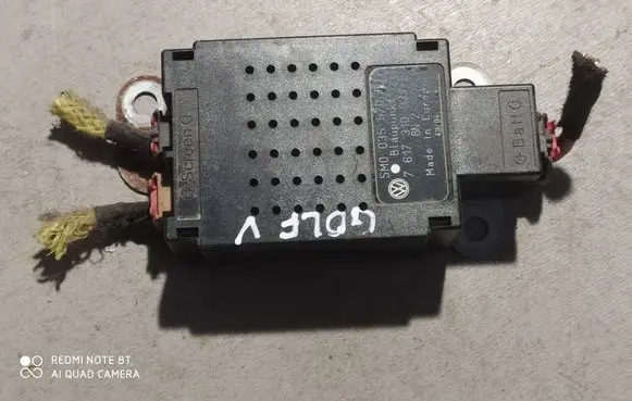 Volkswagen Golf V Aerial antenna amplifier 5M0035570B 7617310031