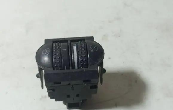 Volkswagen PASSAT B5 Headlight level height control switch 3B0941333C