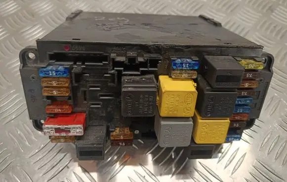 Mercedes-Benz CLK A209 C209 Fuse module 2095452801 5DK00848514
