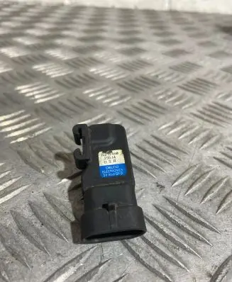 Opel Zafira B Camshaft speed sensor 16212460