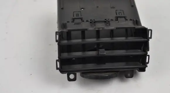 Chrysler Sebring (JS) Dash center air vent grill 1AM66TRMAC