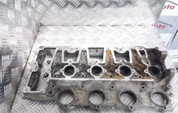 Peugeot 308 Other cylinder head part 9682446510
