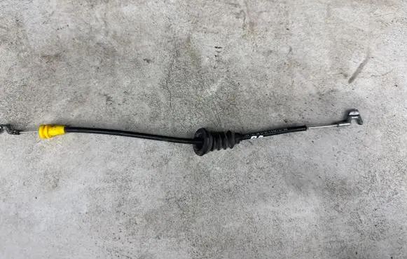 Mercedes-Benz C W204 Front door cable line A2047600004