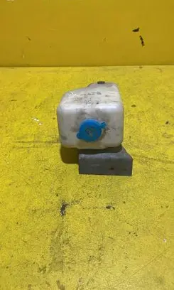 Peugeot 308 Lamp washer fluid tank 