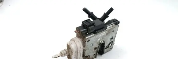 Audi A4 S4 B5 8D Front door lock 8D1837016F
