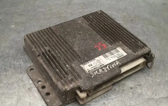 Renault Scenic I Engine control unit/module 7700874129 S103750011C 7700108598D