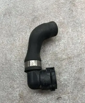 BMW 5 E60 E61 Engine coolant pipe/hose 10305917