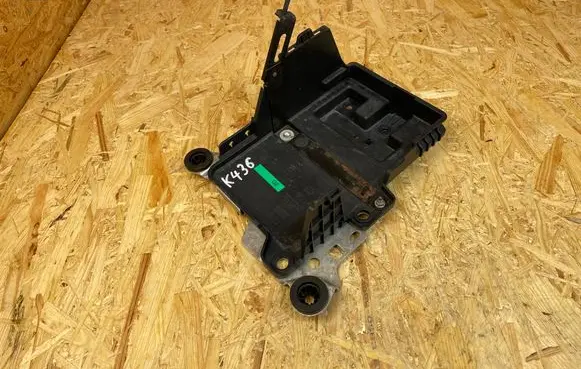 Ford Focus Battery tray JX6B10723AA