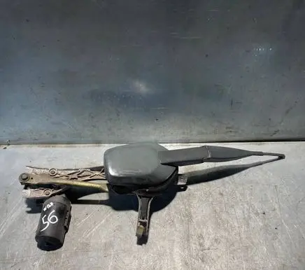 Mercedes-Benz E W124 Front wiper linkage and motor 0390241410 COP12V 058071