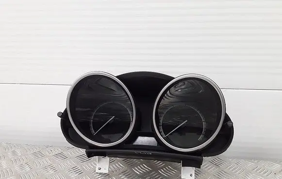 Mazda 3 II Speedometer (instrument cluster) BBM655430