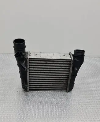 Audi A4 S4 B7 8E 8H Intercooler radiator 8E0145805AA 3229440