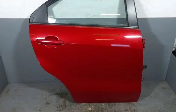 KIA Rio Rear door