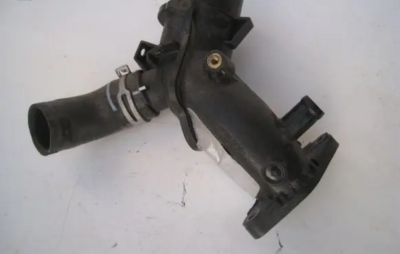 Renault Megane IV Air intake duct part 165763328R