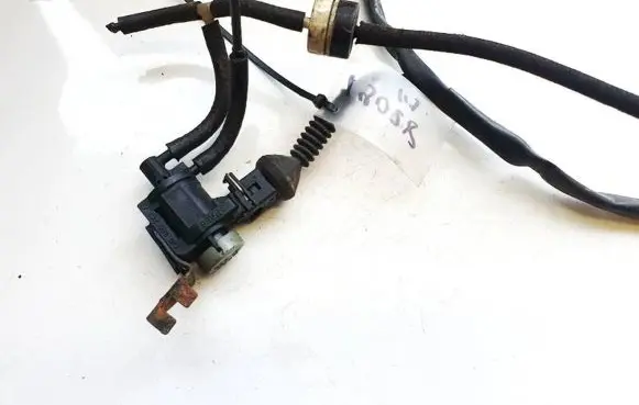 Skoda Superb B5 (3U) Turbo solenoid valve 1j0906283a