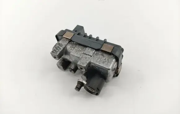 Ford Mondeo Mk III Turbine electric control actuator 6NW008412 G221