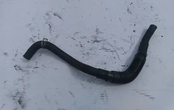 Mazda 3 I Engine coolant pipe/hose