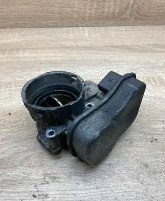 Volkswagen PASSAT B6 Throttle valve 03G128063B