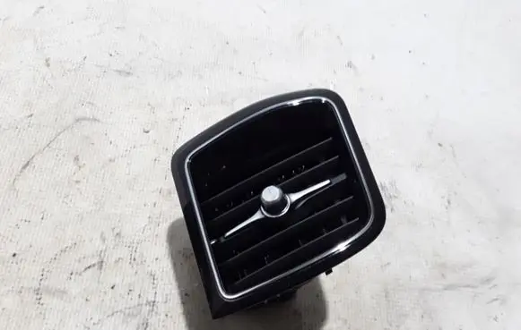 Volvo XC60 Dashboard side air vent grill/cover trim 31477272