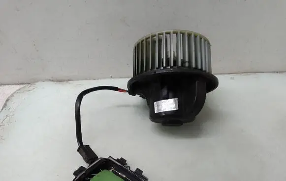 Audi A4 S4 B5 8D Heater fan/blower 893819021