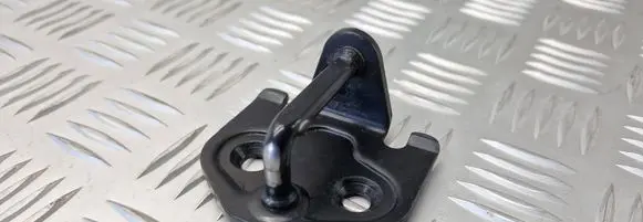 Ford Focus Front door lock loop/hook striker 3M51R21982BF