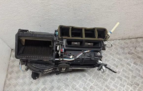 Toyota Avensis T270 Interior heater climate box assembly 8705002A00 8713002321 MF134100410