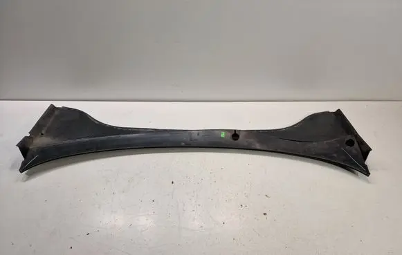 Volkswagen PASSAT B7 USA Wiper trim 561819415